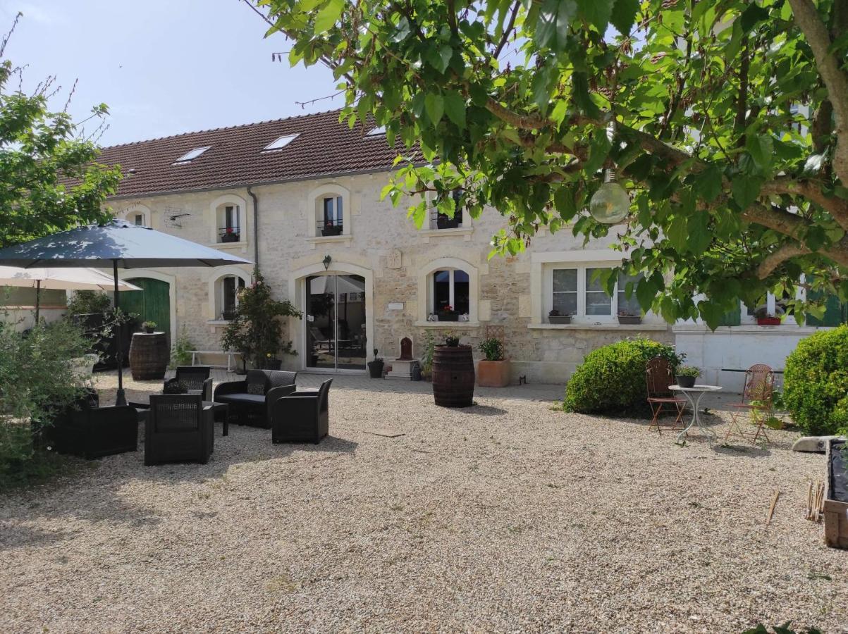 L'Entre Deux Vignes Bed & Breakfast Brizambourg ภายนอก รูปภาพ